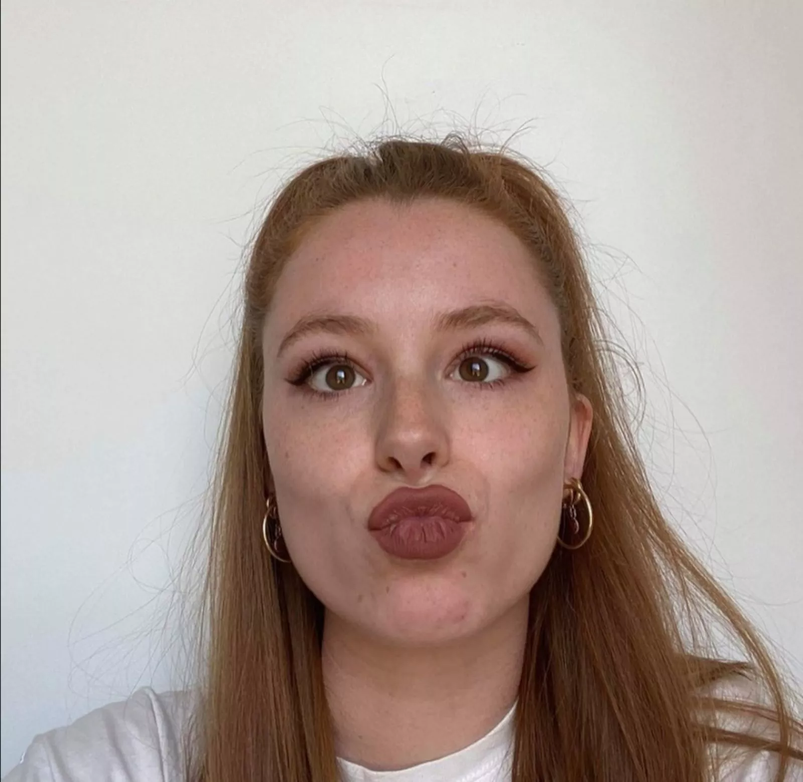 does this slut deserve a cock on her face? kik salemalemtun does this slut deserve a cock on her face? kik salemalemtun