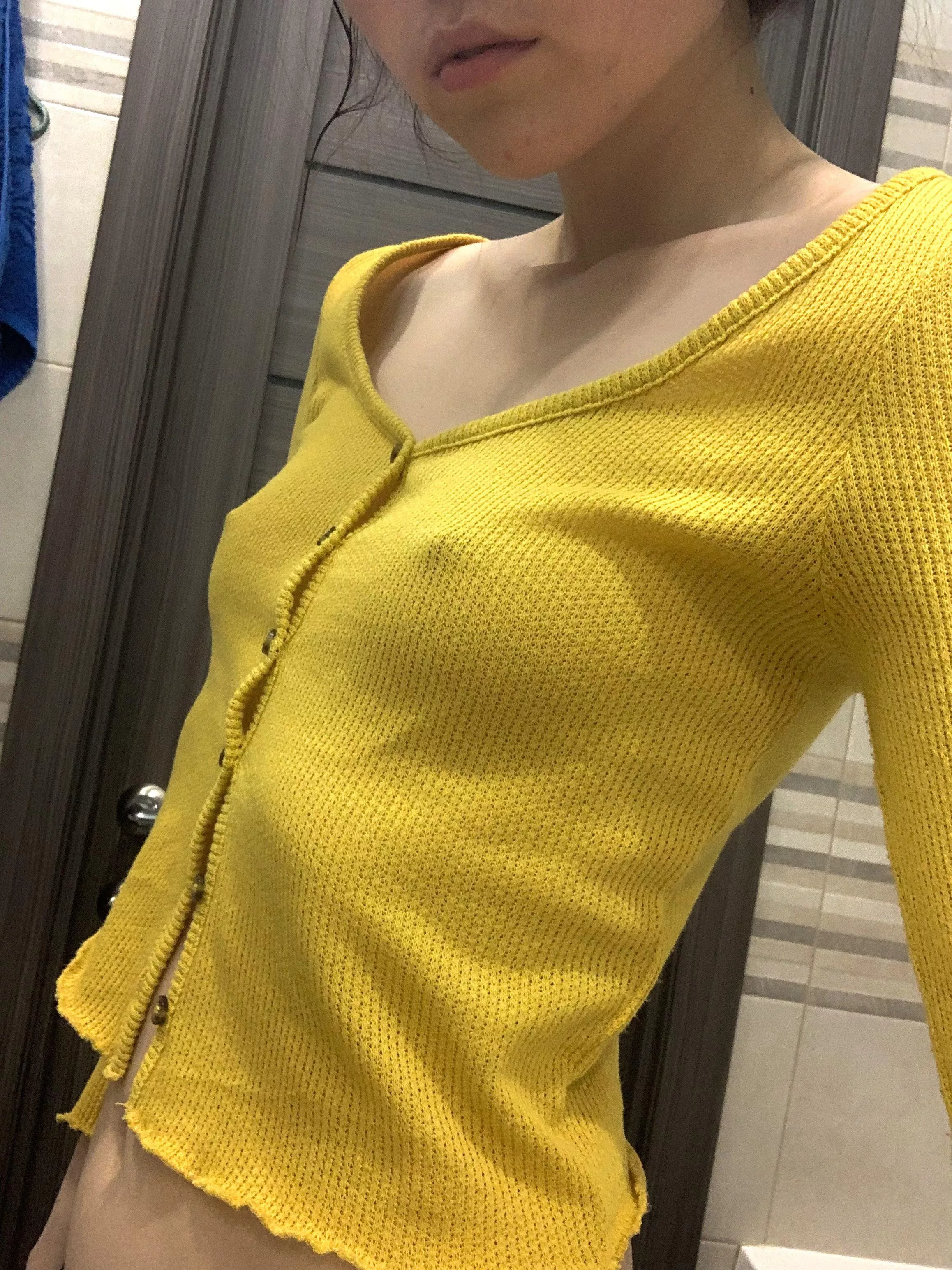 Does this yellow color look good on me ?