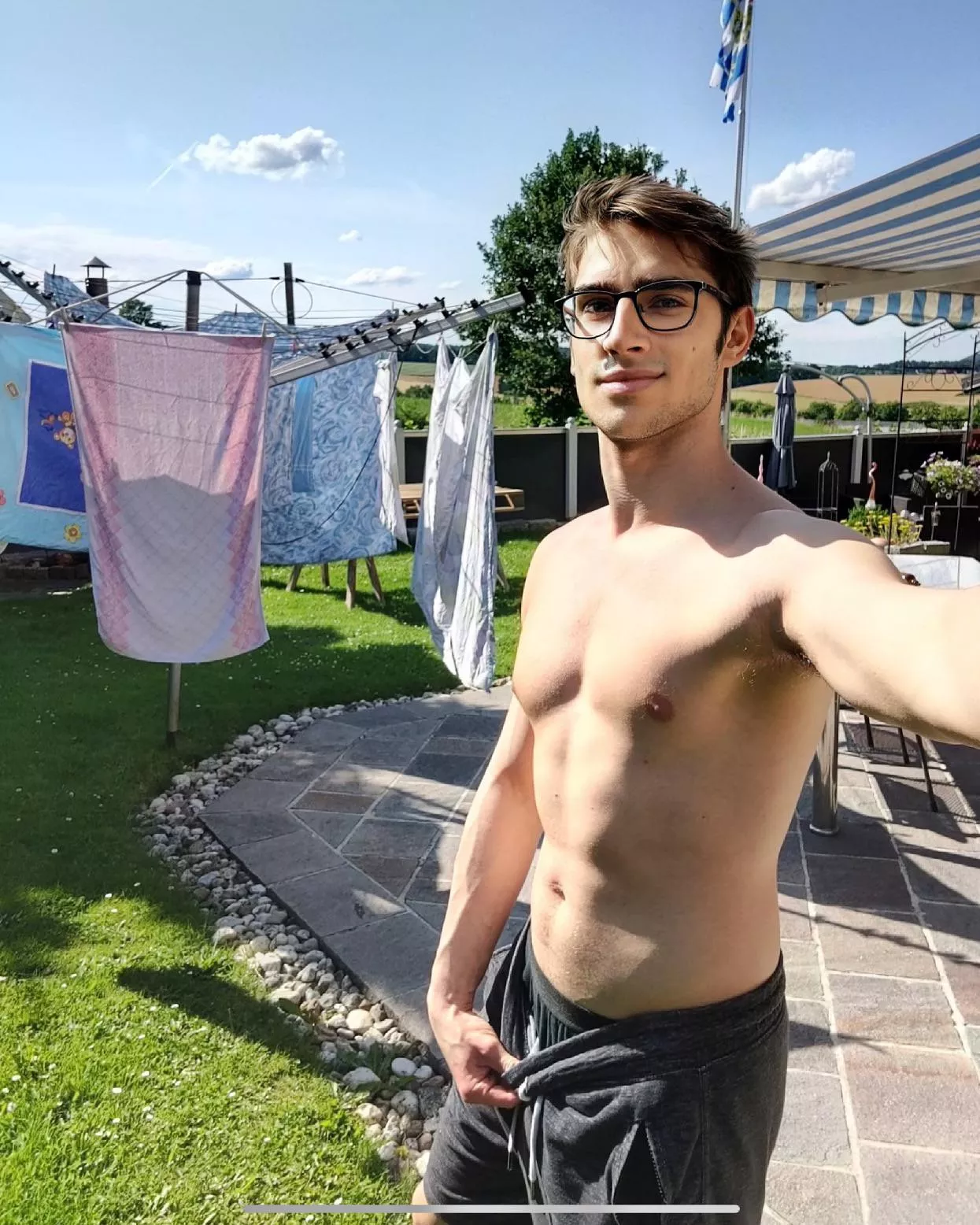 Doing some house work 🧺 (throwback btw)