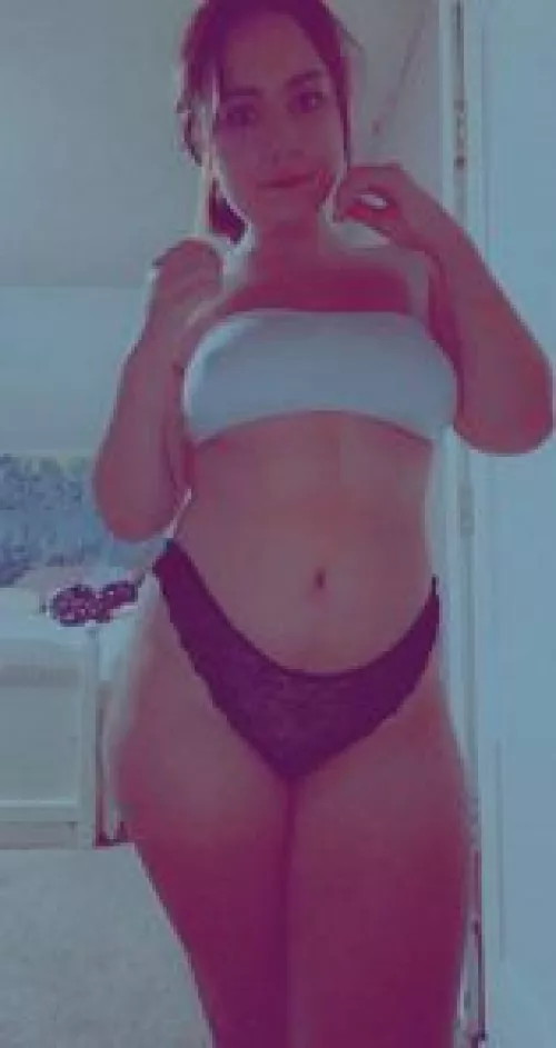 [domme] add me on my sn@p jess.spencer77 if you want to be my little sissy slave. first like gets a reward :****!