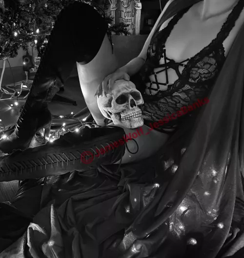 [domme] Cum to the dark side, so I can show you what your body was made for.