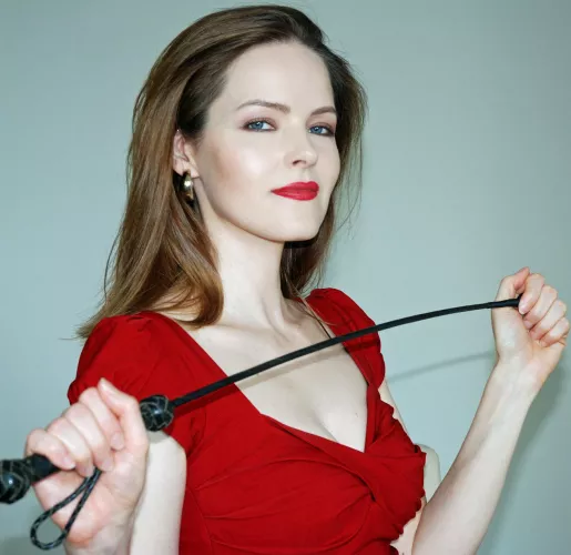 [domme] It’s time for your lesson. Come to me and kneel before your Mistress!