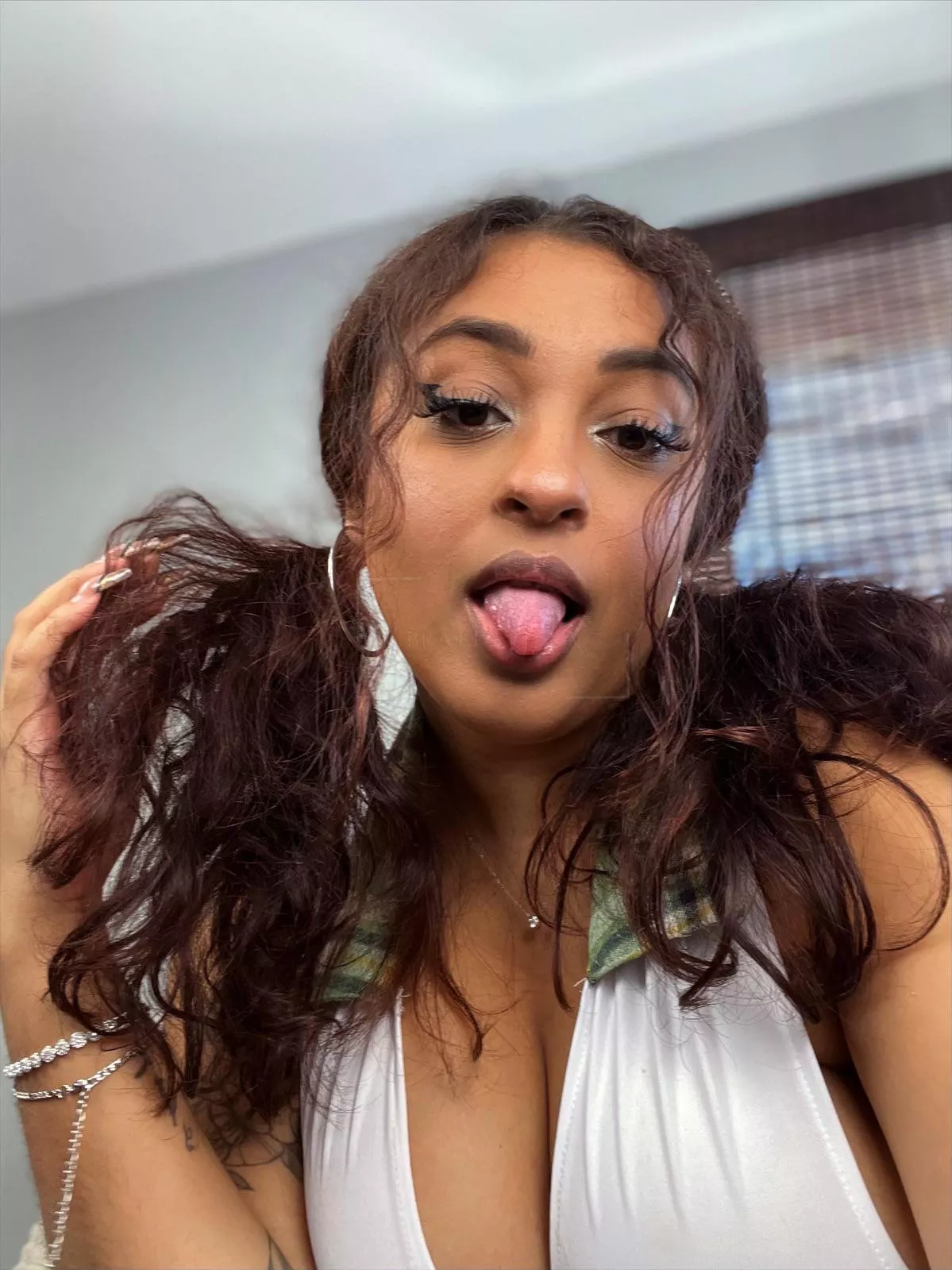 [domme] [oc] you'd beg to call Me daddy while I make fun of you