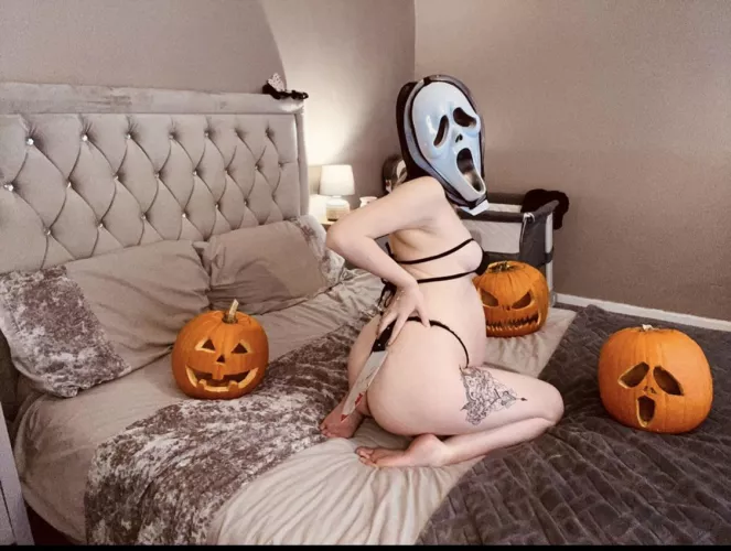 Don’t be shy let’s play😈🎃