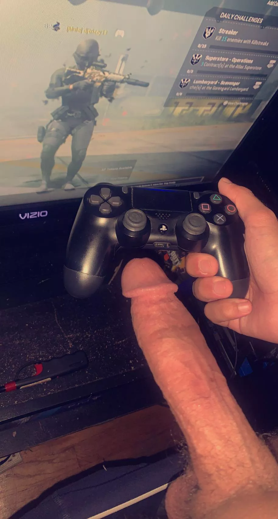 Don’t forget to bring your controller, we’re gonna be playing all night