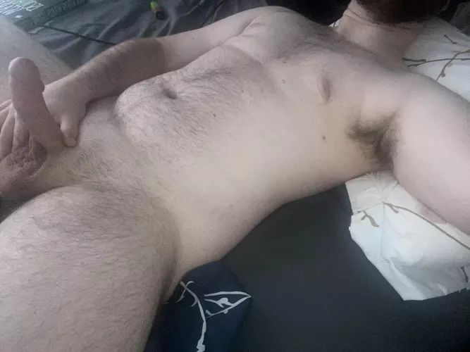 Don’t know how to feel about shaving my bush 🤔