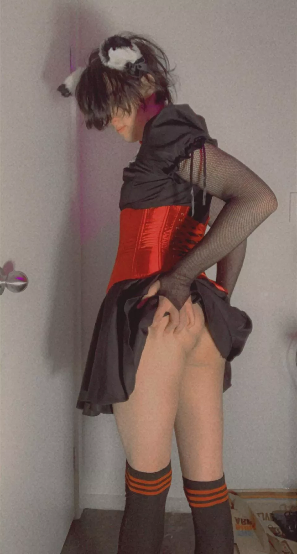 dont know how you feel about femboy butt, hope you like it :3