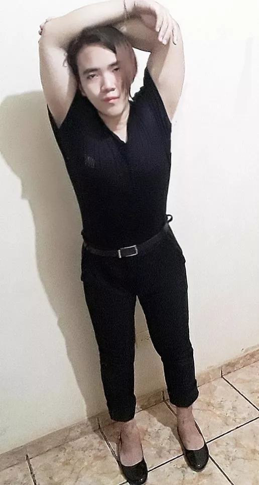 Don't mind me, just stretching a bit Don't mind me, just stretching a bit