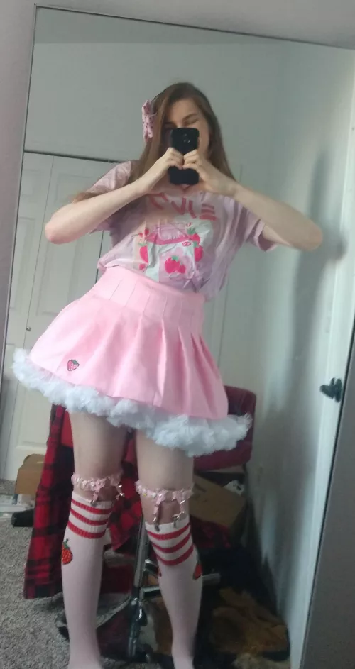 Dont mind me, LITERALLY just going to get ✨groceries✨ lmao 😂