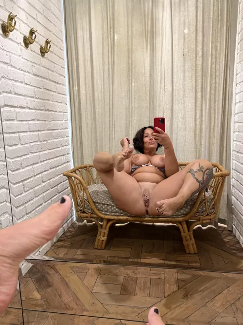 Don’t mind the chubby belly 49(f)