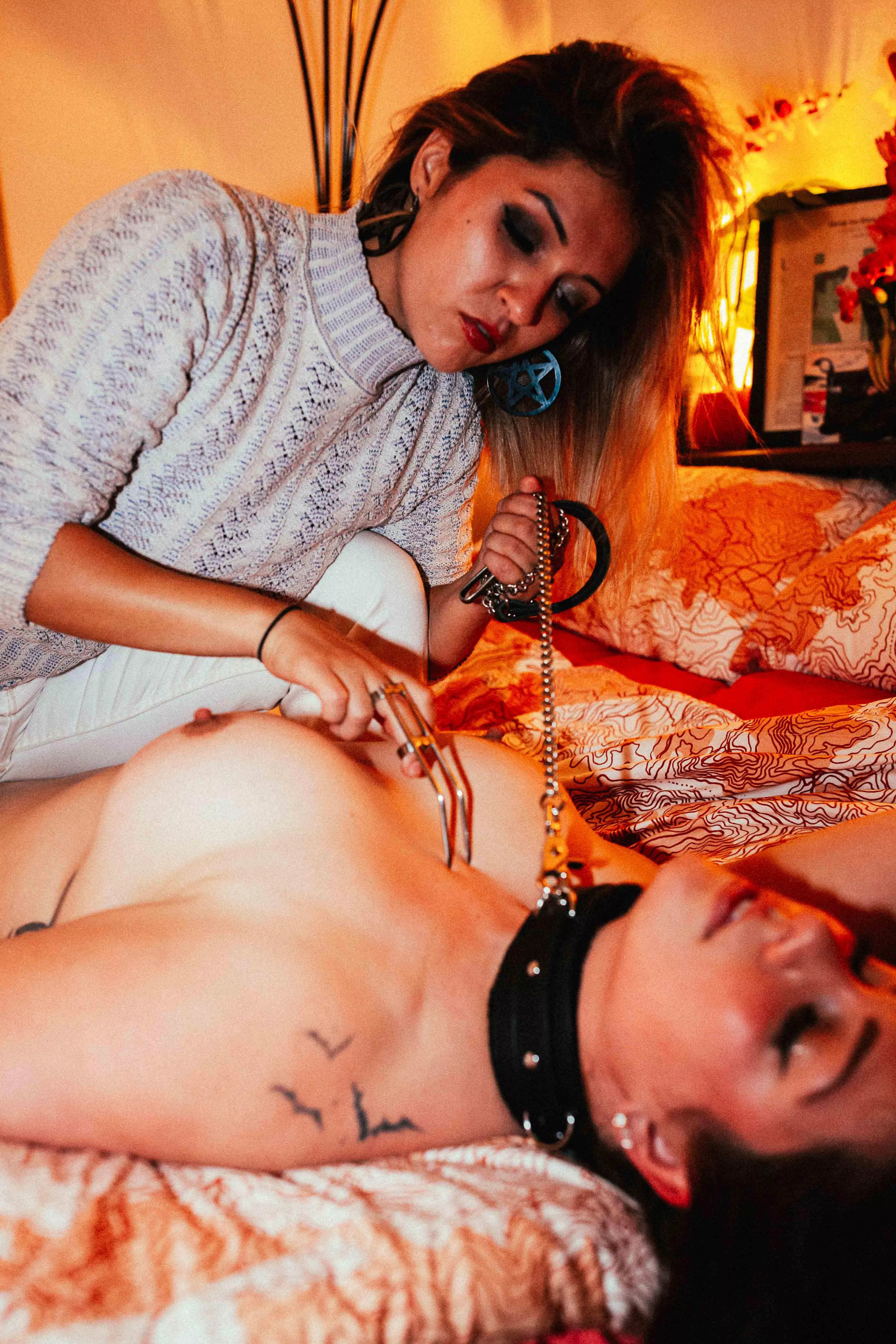 Don't move, or it's going to hurt more 😏