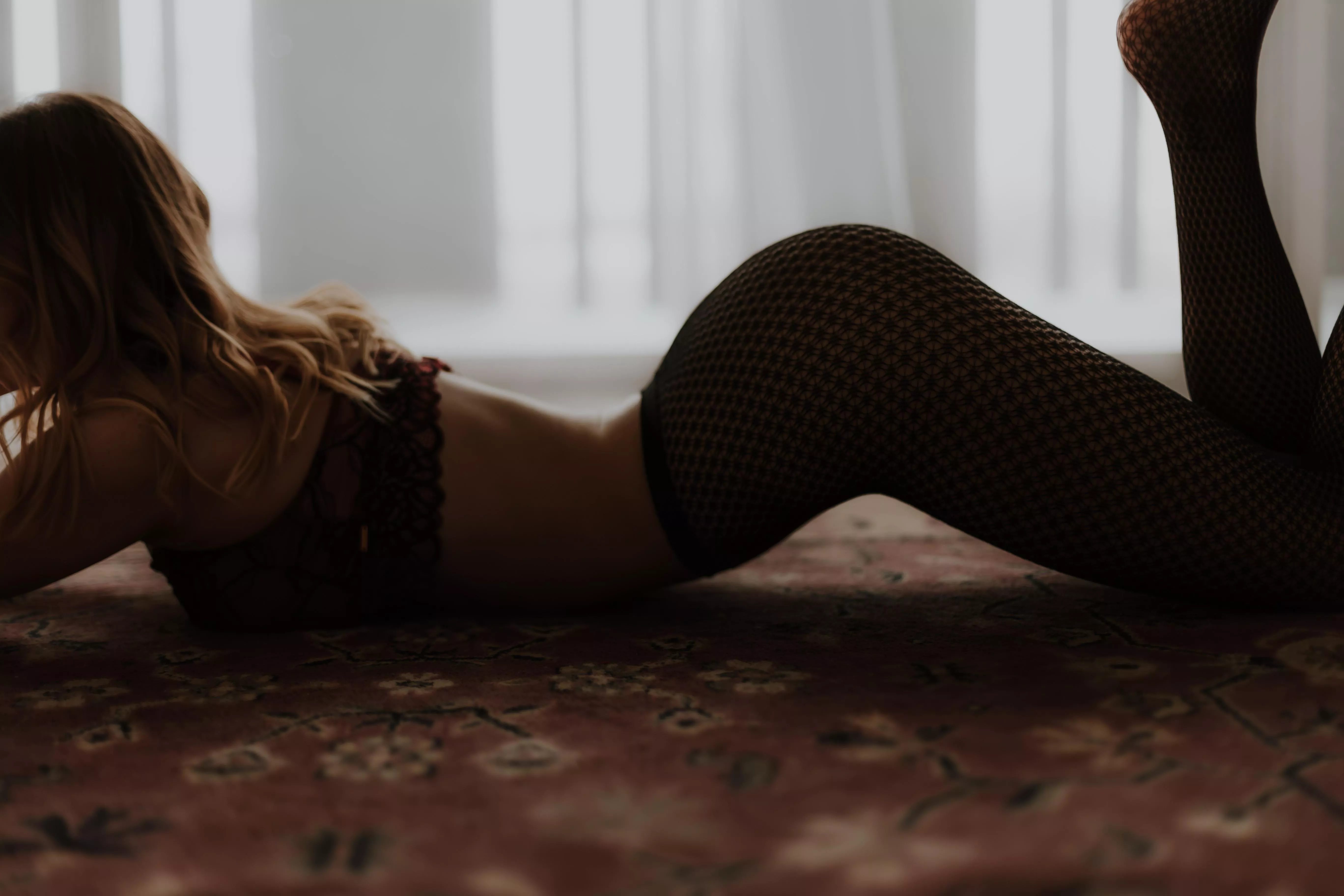 don’t need big hands to grab around my waist