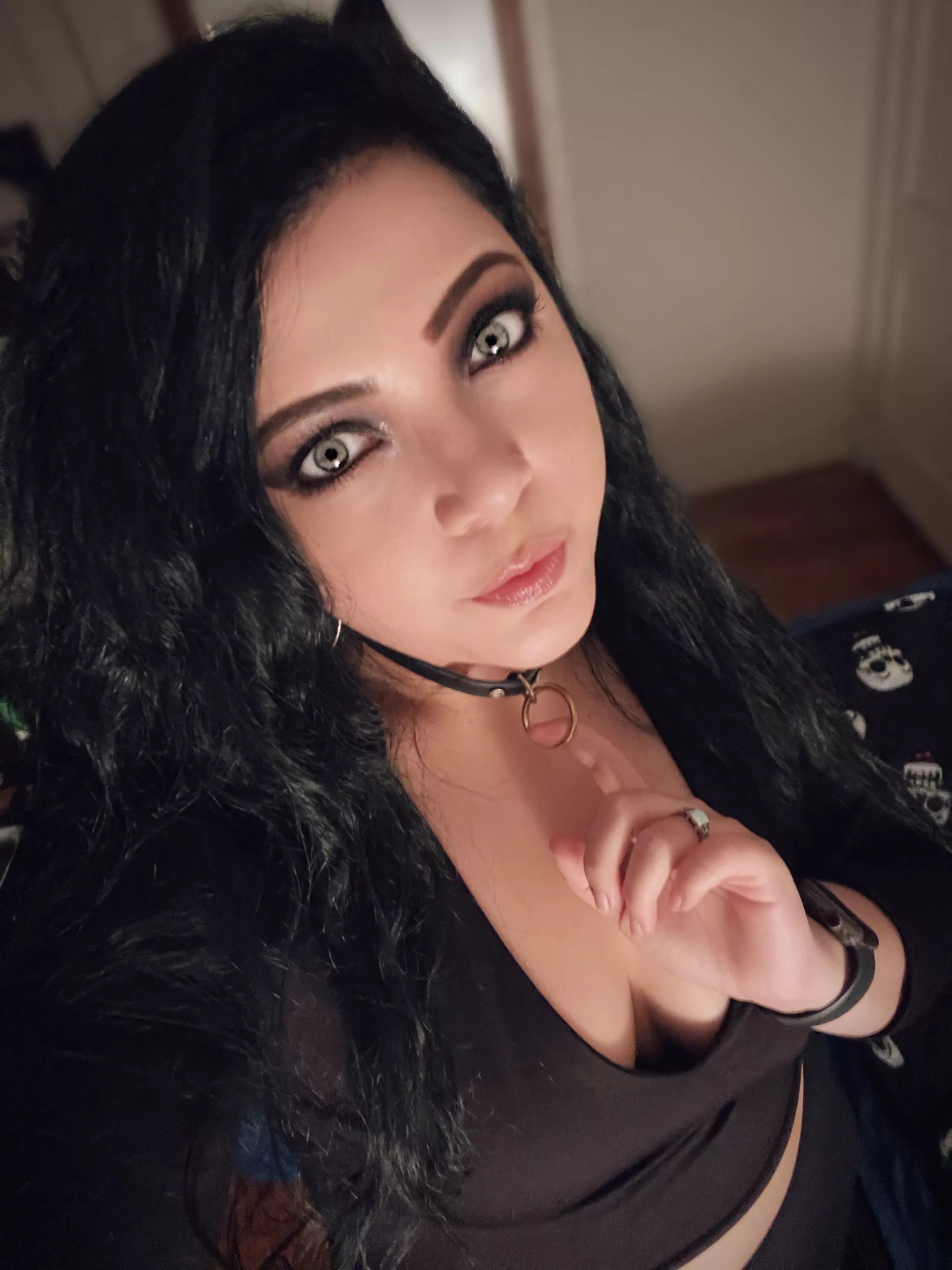 Don't pull too hard, you might choke me