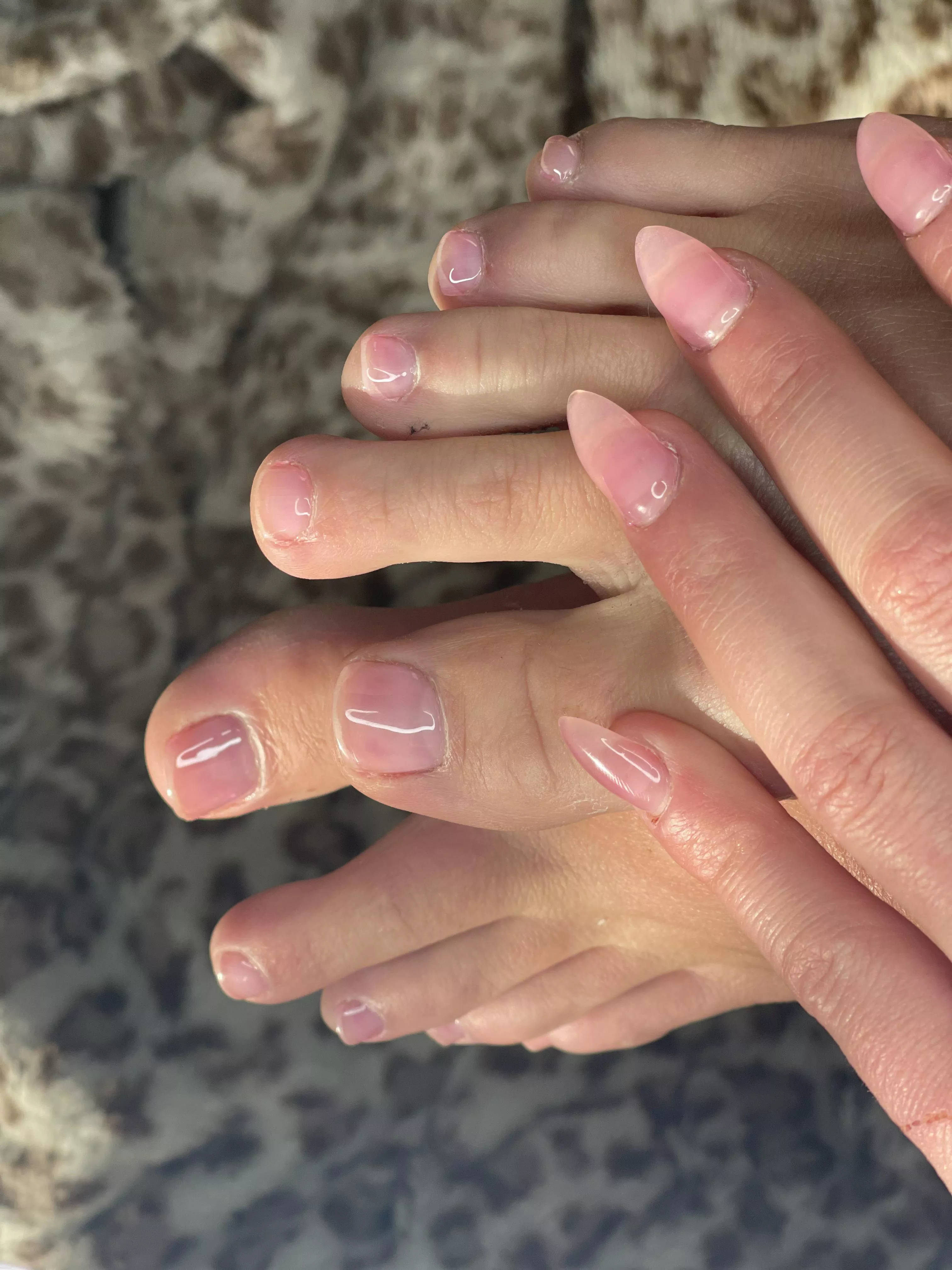 Don’t you want to suck on my precious little toes🎀