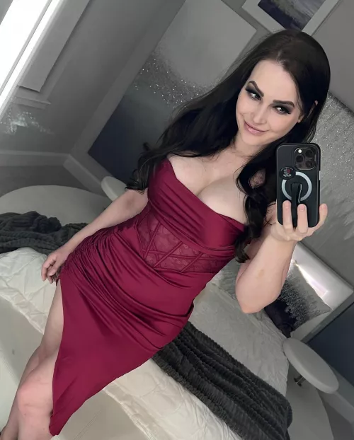 Dress Selfie