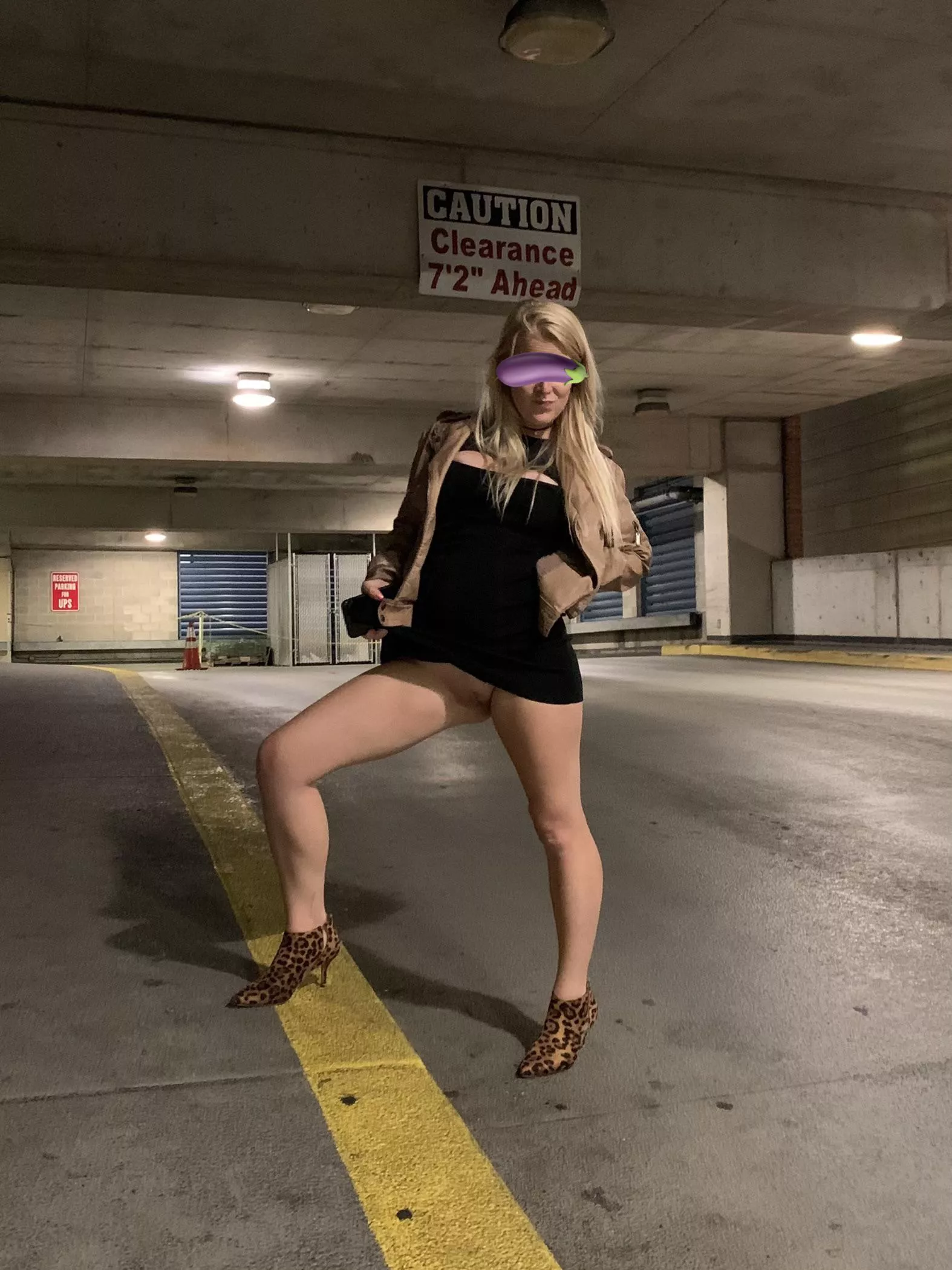 Dresses are made to be worn without panties. Don’t change my mind. Dresses are made to be worn without panties. Don’t change my mind.