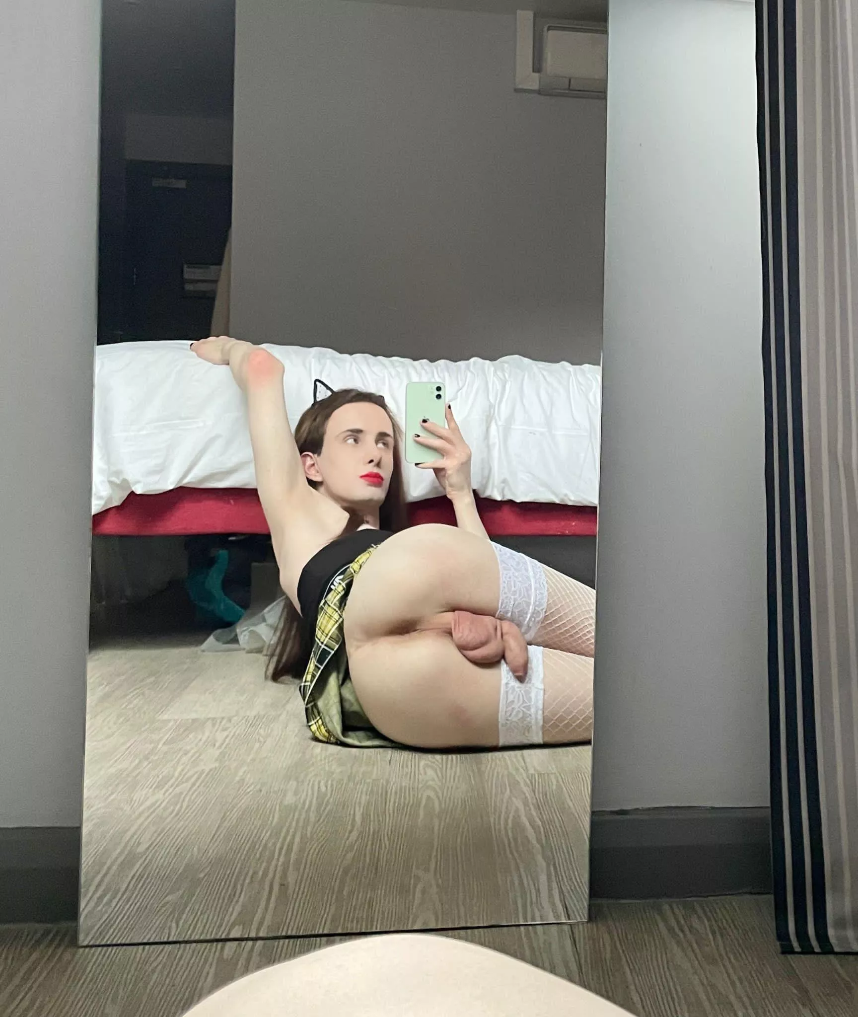 Drives me crazy when a guy slides his tongue from back to front💦🍌👅