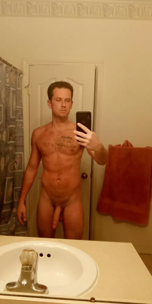 Drunk post NYE nude for all you freaks out there. Be safe tonight 🍾