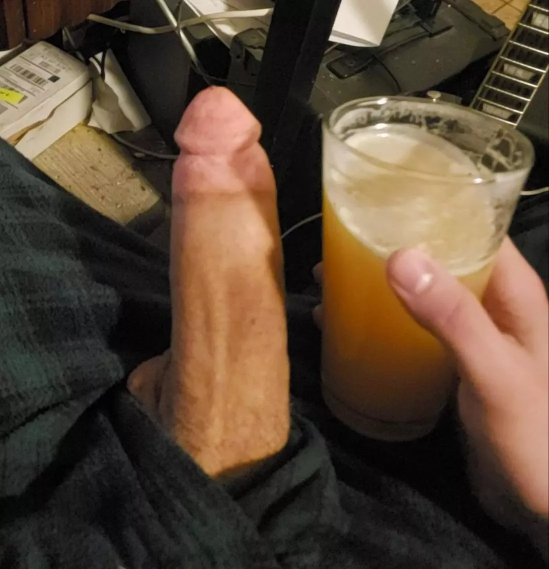 drunk roommates cock. hmu for his info!!