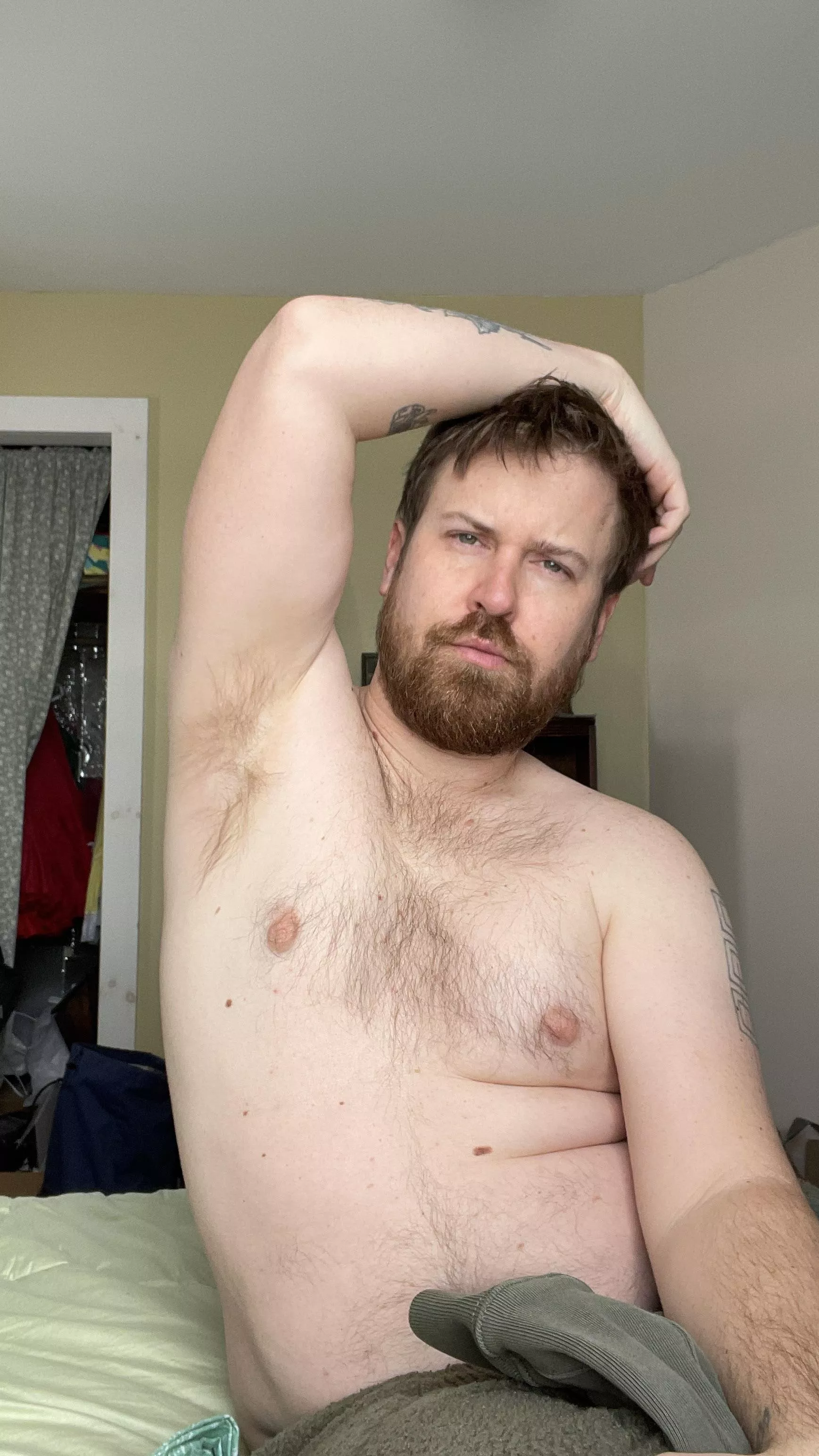 Early morning bear stretch 🐻