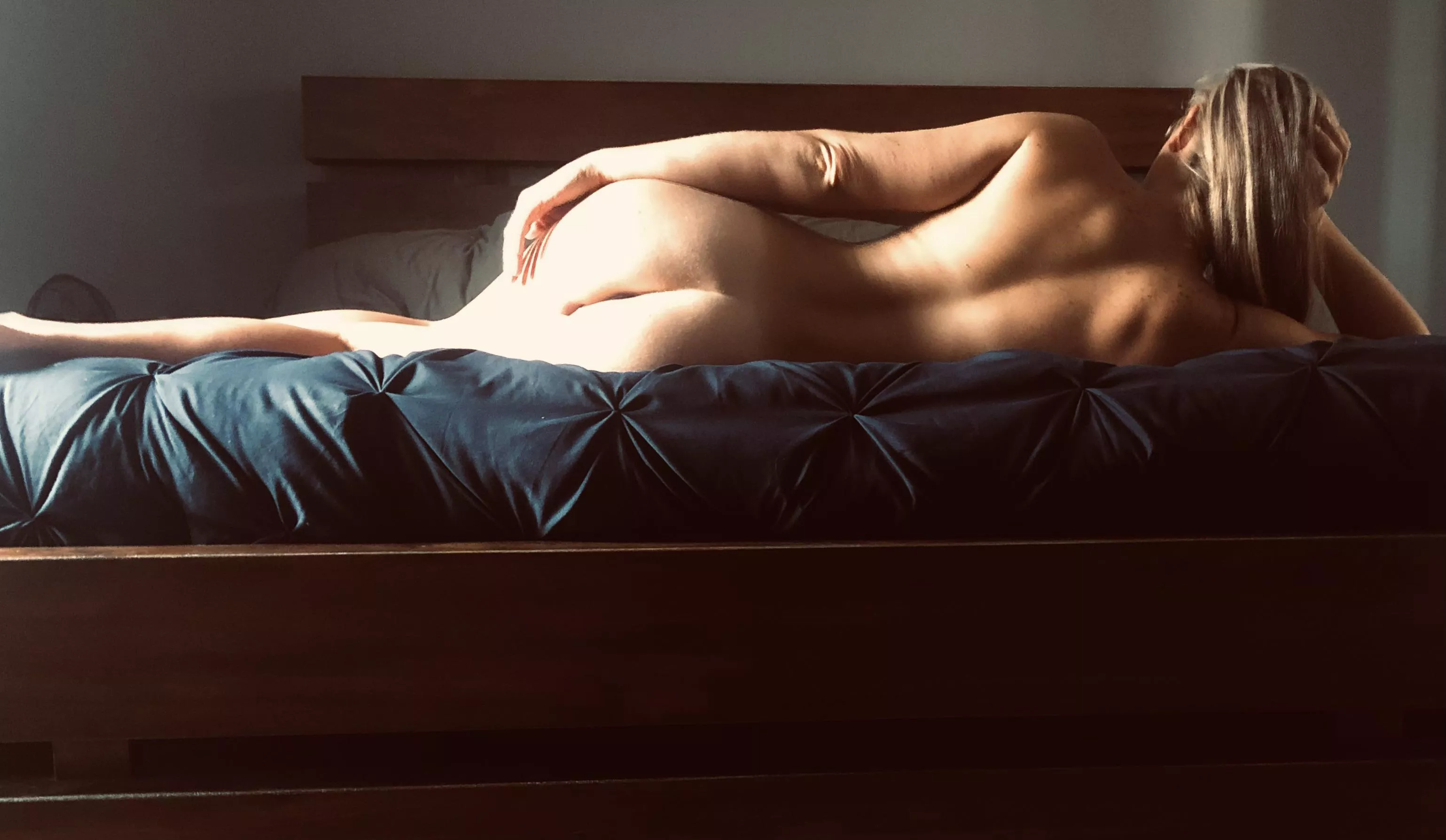 Easy like Sunday morning (f) 32 Easy like Sunday morning (f) 32