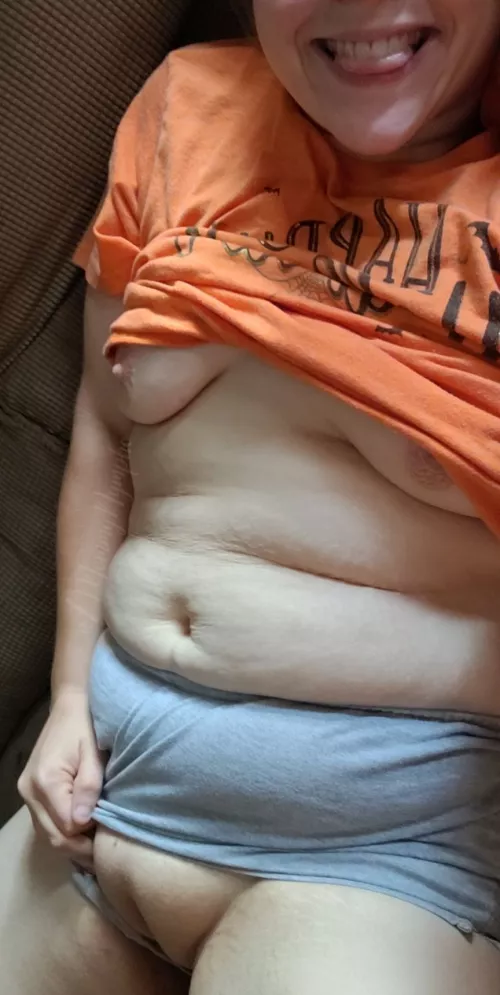 Eat me😈, then kiss my belly.🥰 [31F]