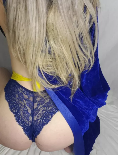 Eat ME this Halloween daddy....