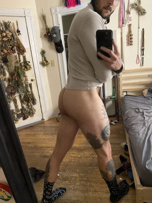 Eat my ass and tell me Iām handsome plz ty