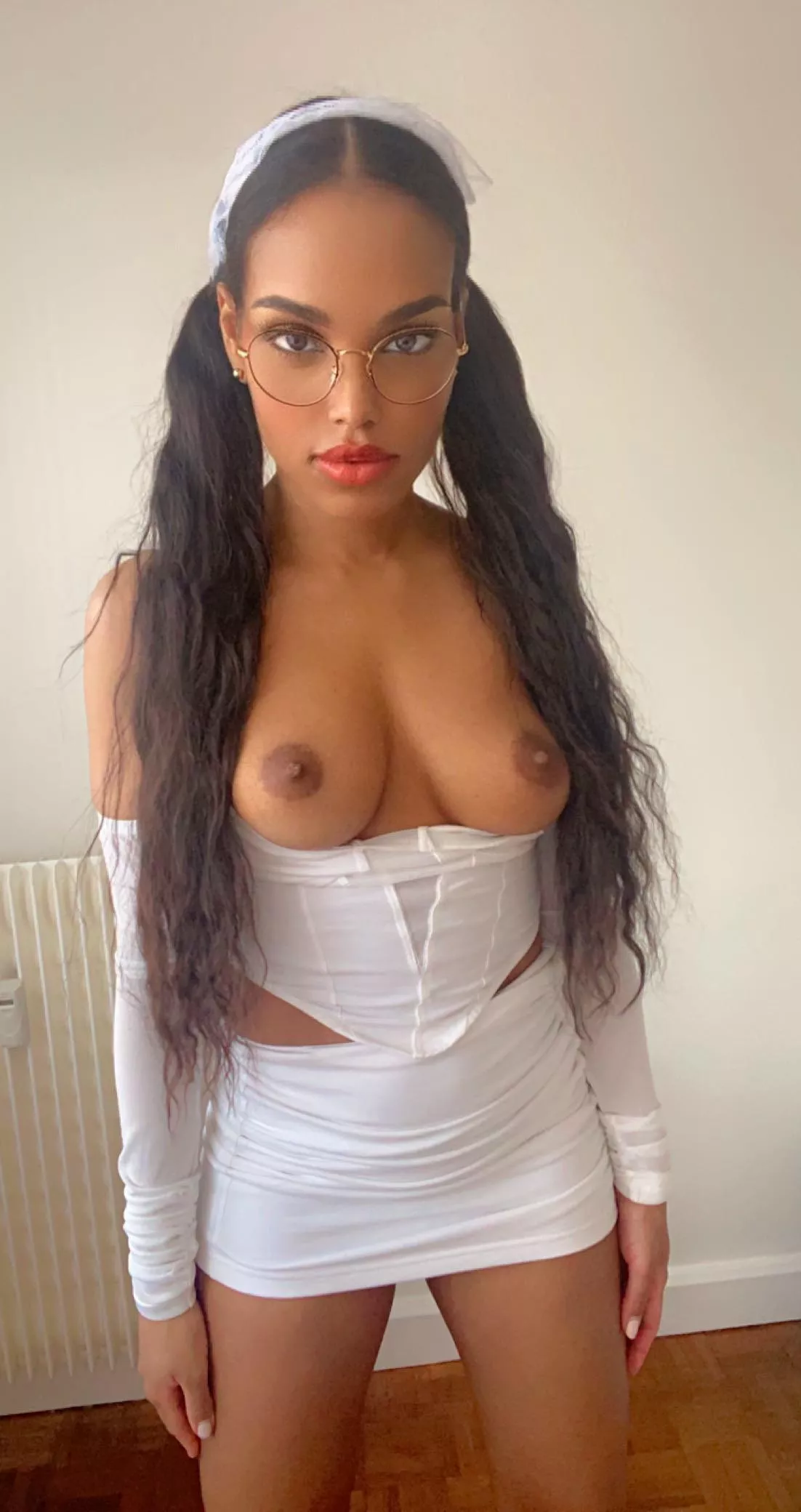 Ebony 19 y/o student looking for Private class