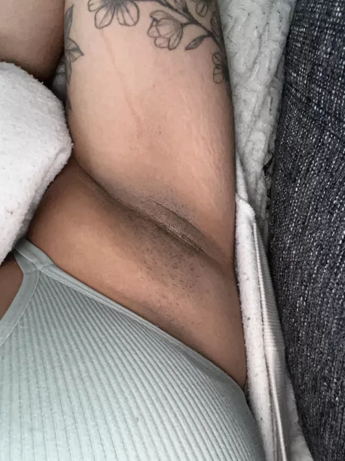 ebony stubble