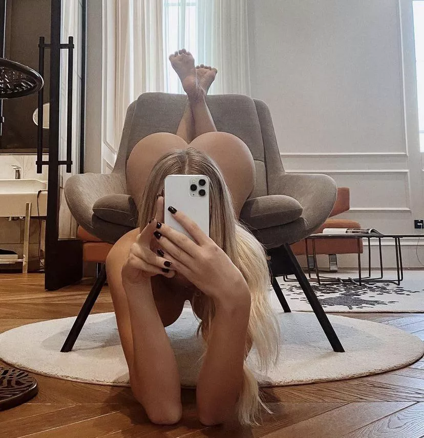 Ekaterina Novikova, insane