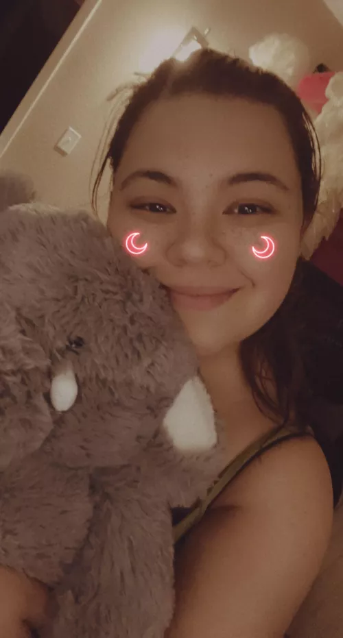 🐘❤️ Elfie was helping me play Minecraft! Spoiler: we died and lost all our stuff. Oops 😅