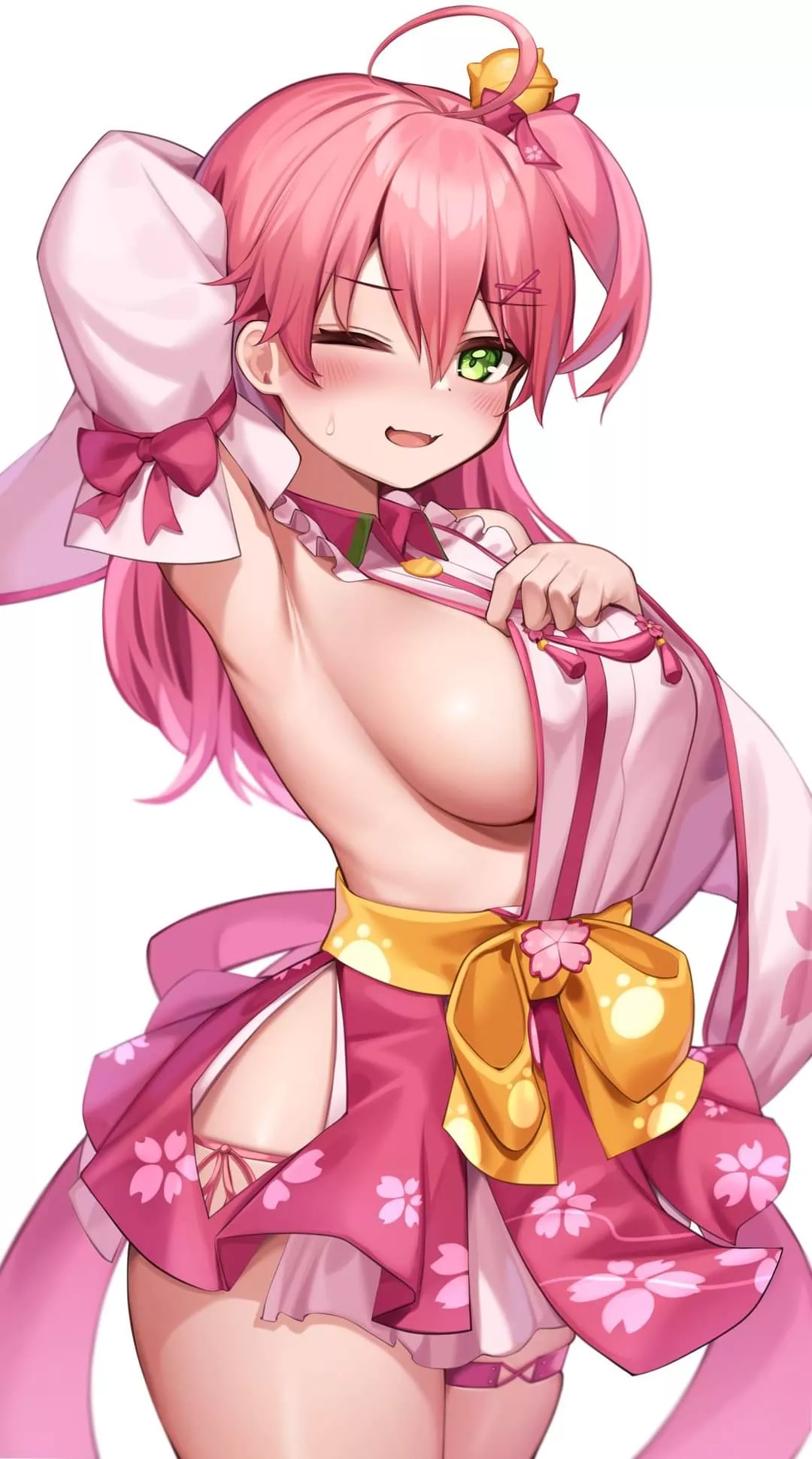 Elite Miko's elite side-boob