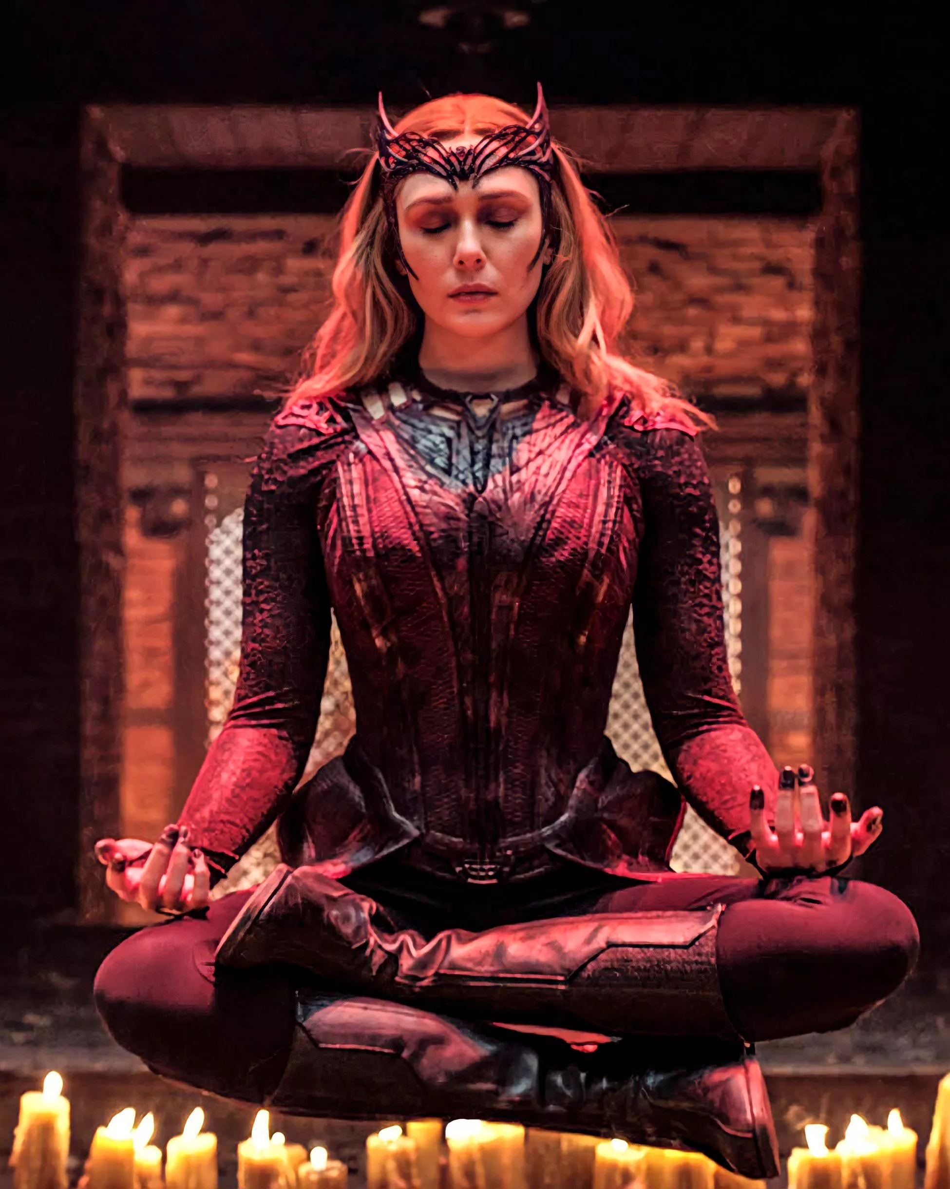 Elizabeth Olsen in the new Doctor Strange trailer. This better not awaken anything in me...