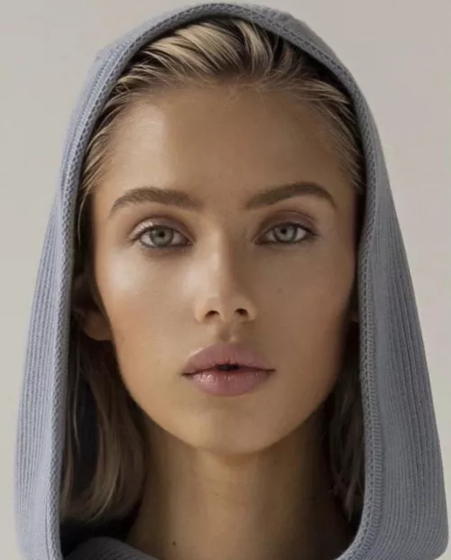 Elizabeth (virtual_feel)