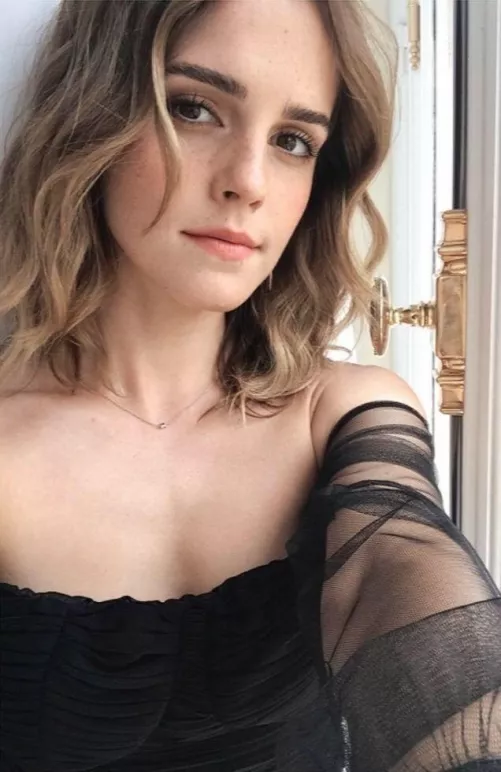 Emma watson definetly wants dick in this pic