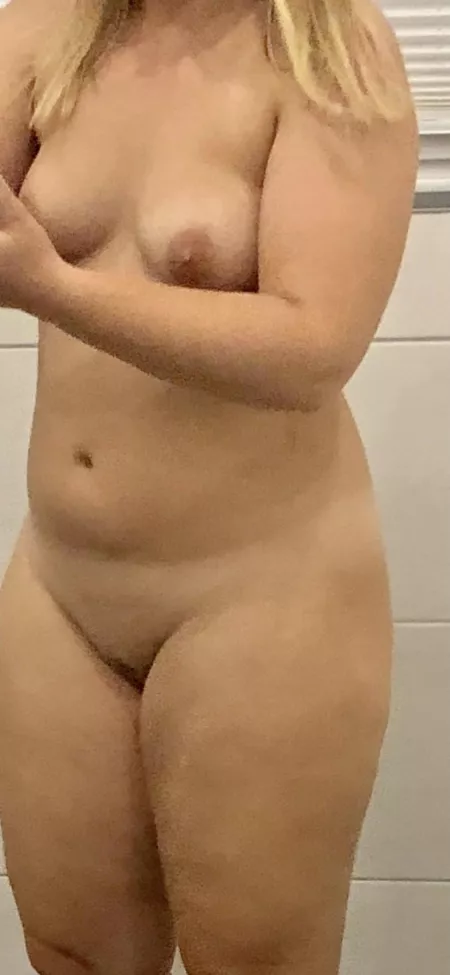 Enjoy my big areolas 😘