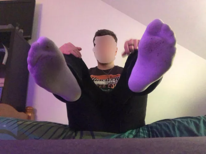 Enjoy my feet and socks ๐