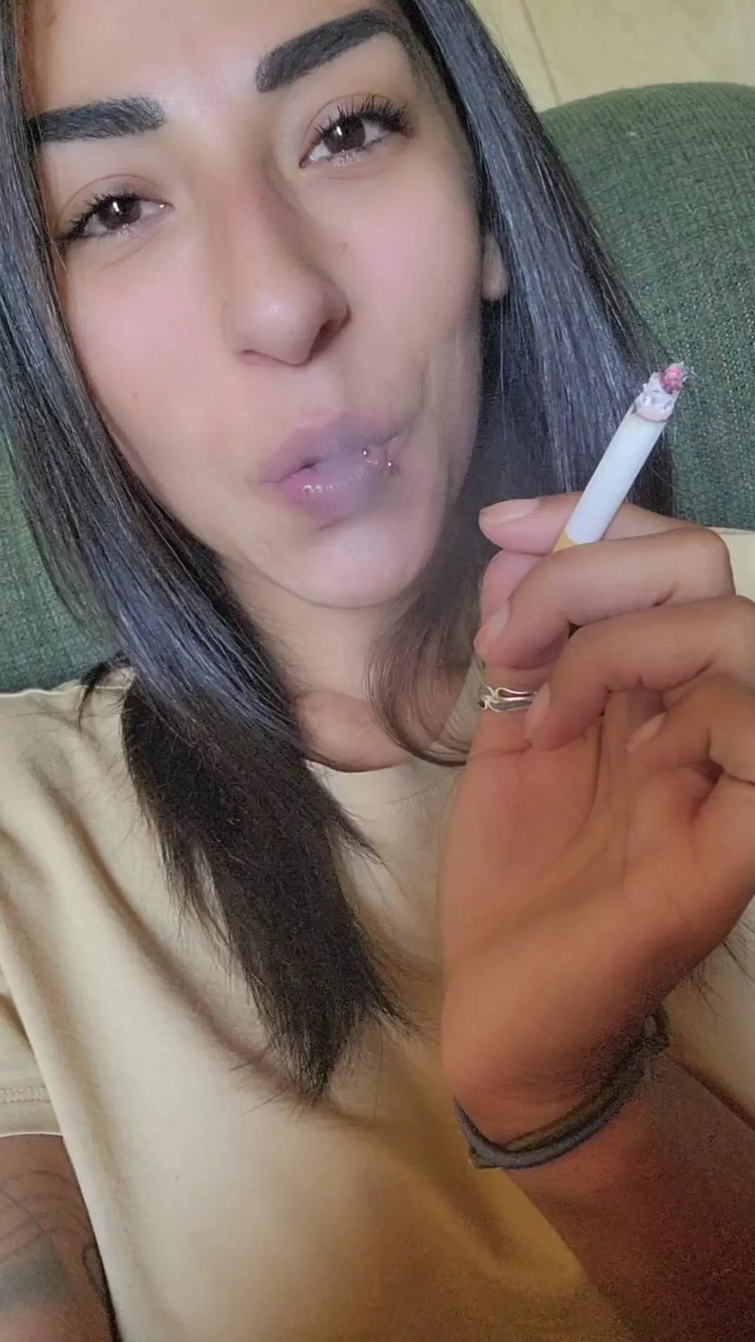 Enjoying an afternoon smoke 😌 Enjoying an afternoon smoke 😌