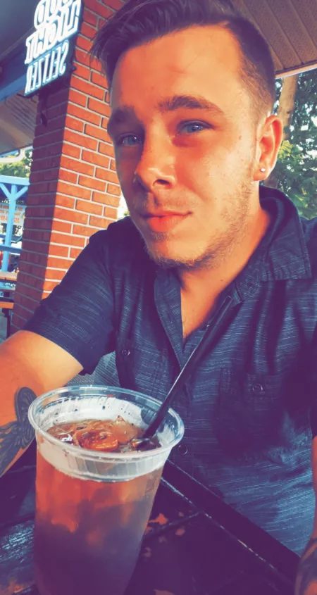 Enjoying the evening. How about yโall? Florida here.