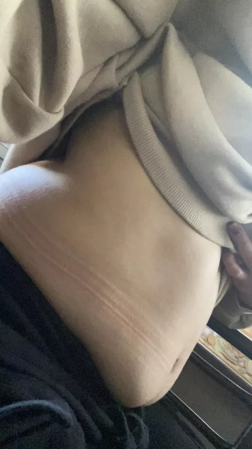 Even my pants are tight. I stopped being comfortable with my clothes😖