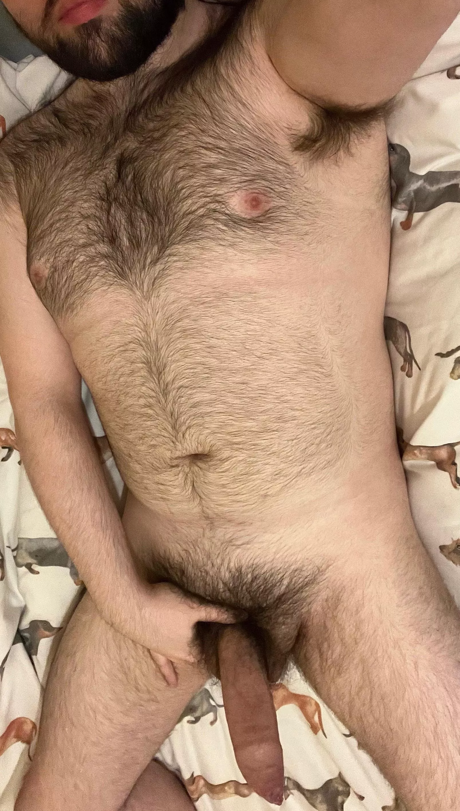 Evening boys! Feeling so horny tonight, wanna help me out?