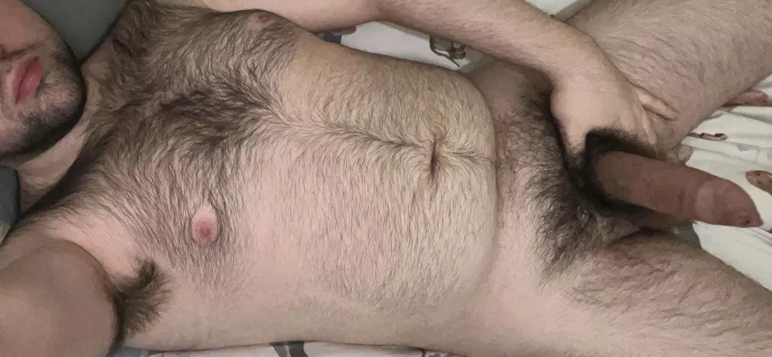 Evening boys! Wanna have some fun together? 🐻