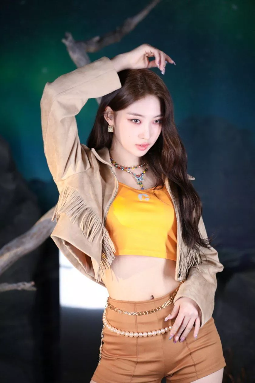 Everglow - Sihyeon