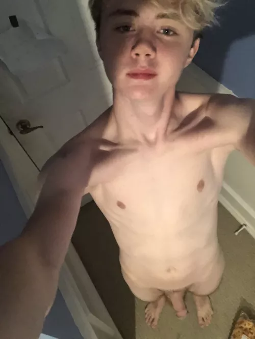 Everyone loves a cute twink