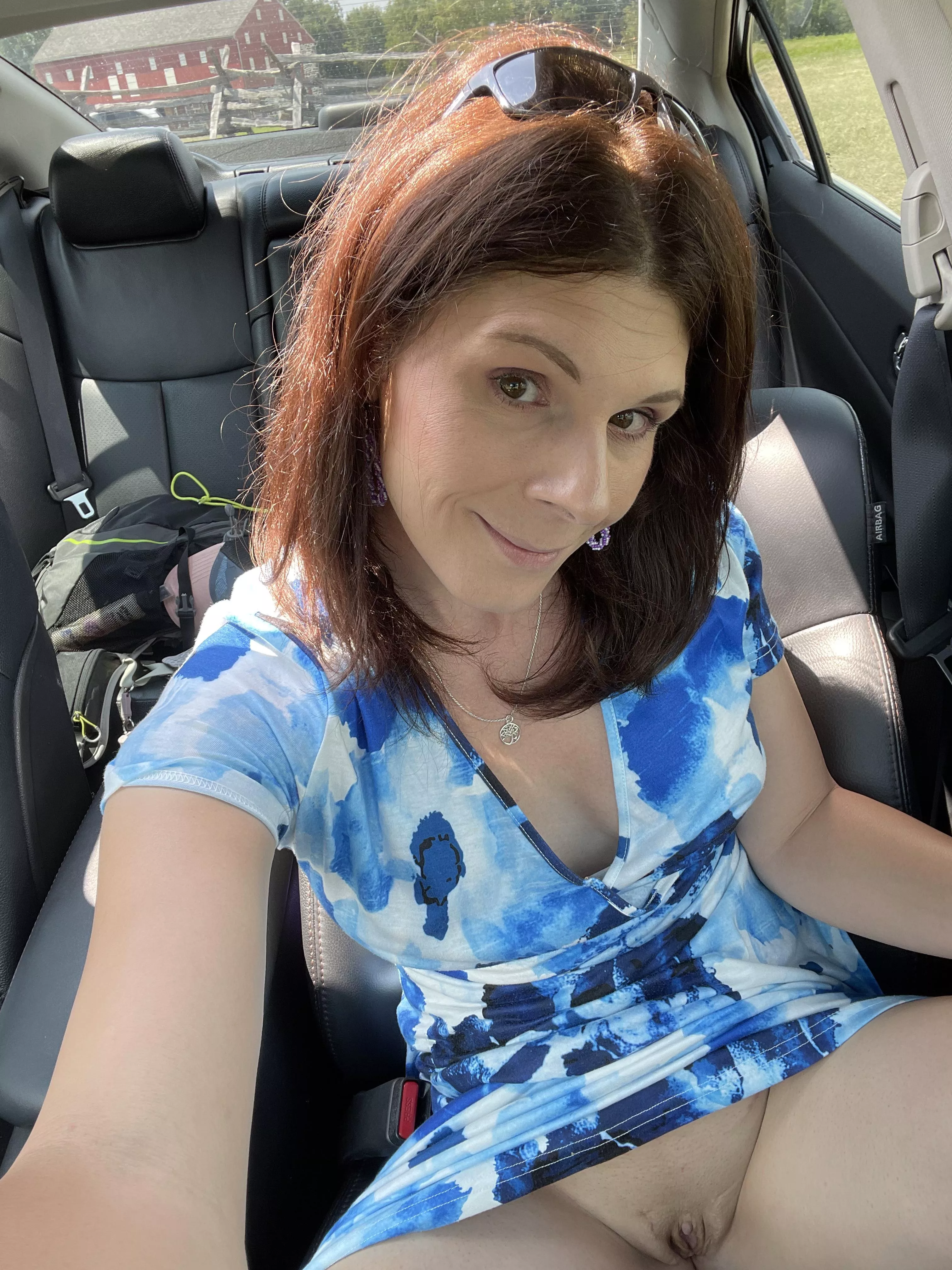 Everything is more interesting without panties (39F) Everything is more interesting without panties (39F)