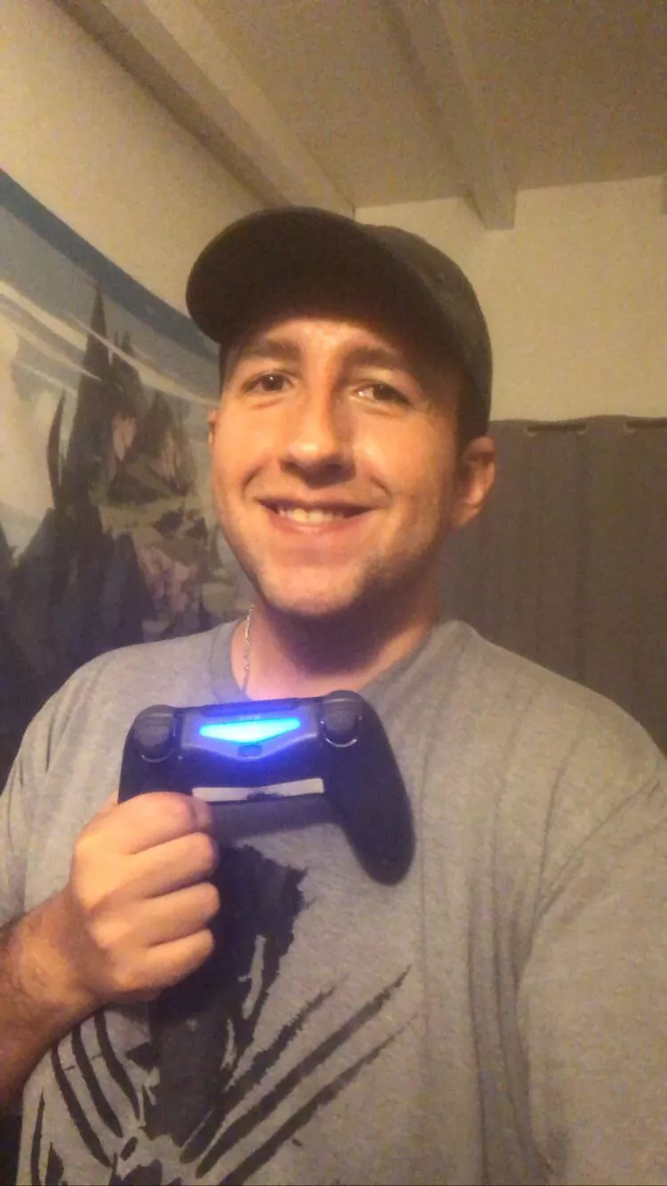 Excited to start on Guardians of the Galaxy 😬🎮 happy weekending, bros! Excited to start on Guardians of the Galaxy 😬🎮 happy weekending, bros!