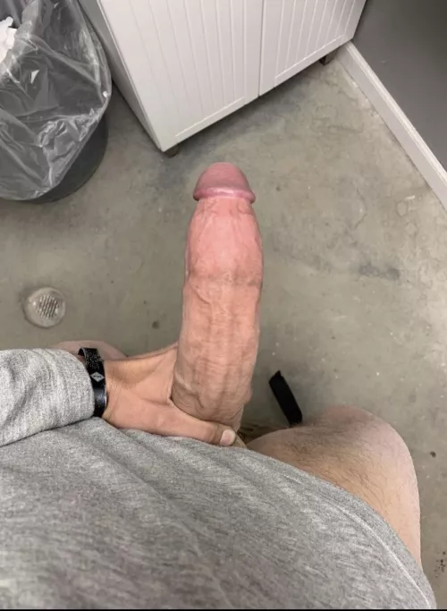 Excuse the dirty floor. I took this POV at work