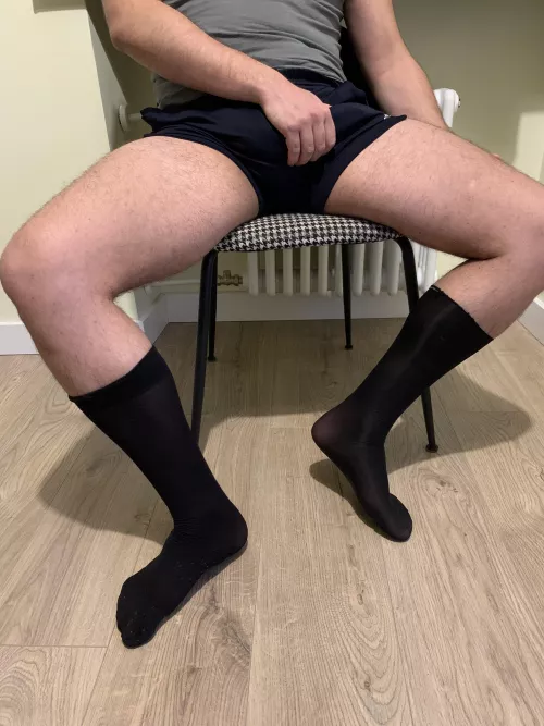 Exhausted after a 7 hour flight… Being a flight attendant ain’t that easy 🥲