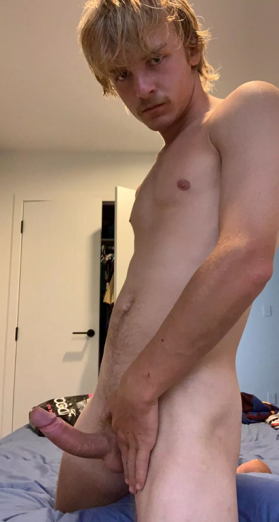 extremely HUNGover, please someone offer me their holes